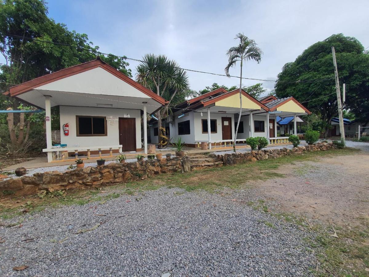 Pineapple Resort Ban Huai Thalaeng Phan ภายนอก รูปภาพ